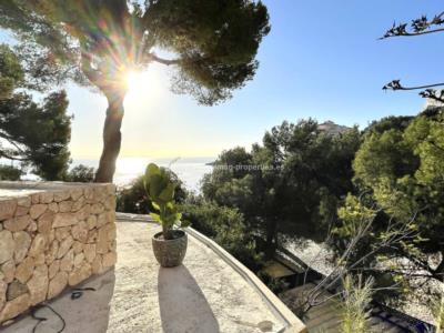 Formidable ground floor with terraces and direct access to the sea in Illetas
